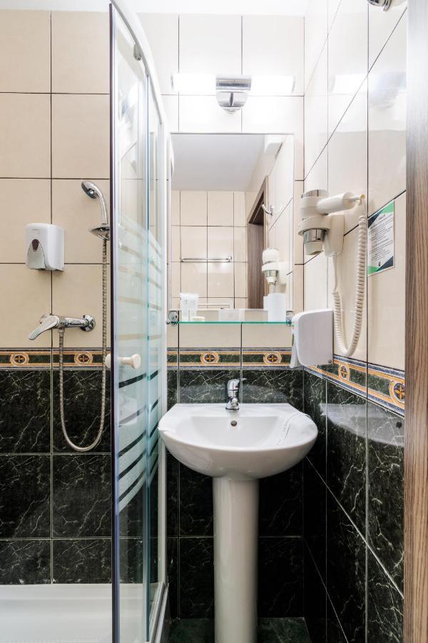 Hotel Orizont Călimăneşti Esterno foto