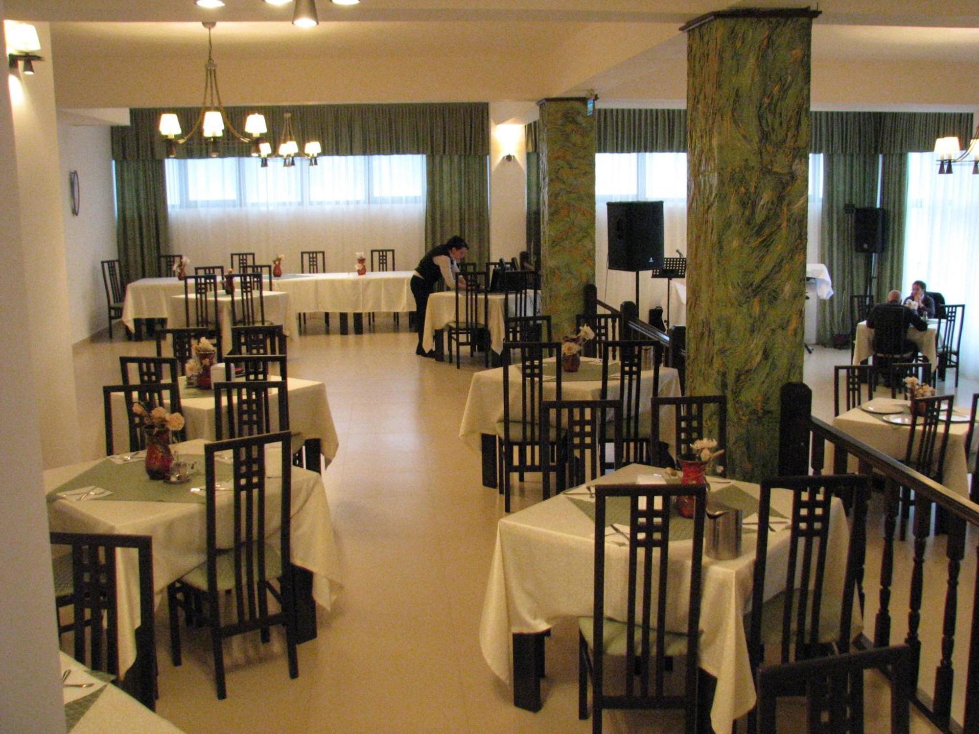 Hotel Orizont Călimăneşti Esterno foto