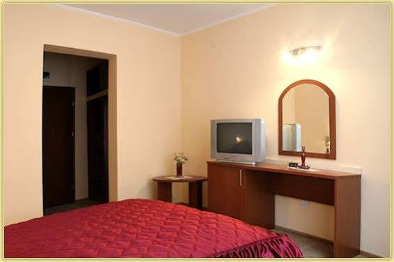 Hotel Orizont Călimăneşti Camera foto