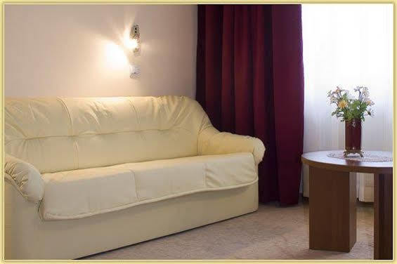 Hotel Orizont Călimăneşti Camera foto